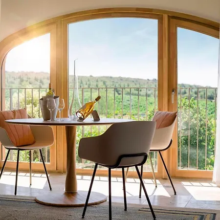 Hotel Chateau L'hospitalet Wine & 5*