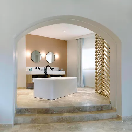 Отель Chateau L'hospitalet Wine & 5*