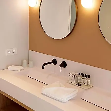 Chateau L'hospitalet Wine & Hotel 5*