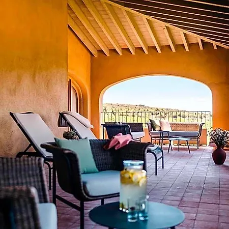 Chateau L'hospitalet Wine & Hotel 5*