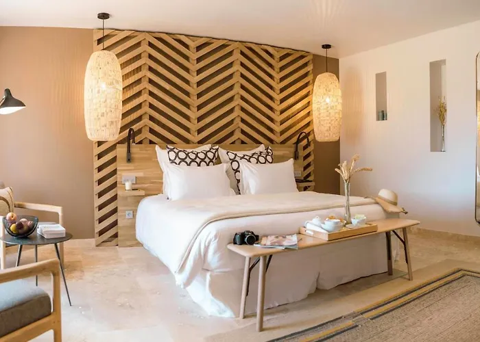 Отель Chateau L'hospitalet Wine &