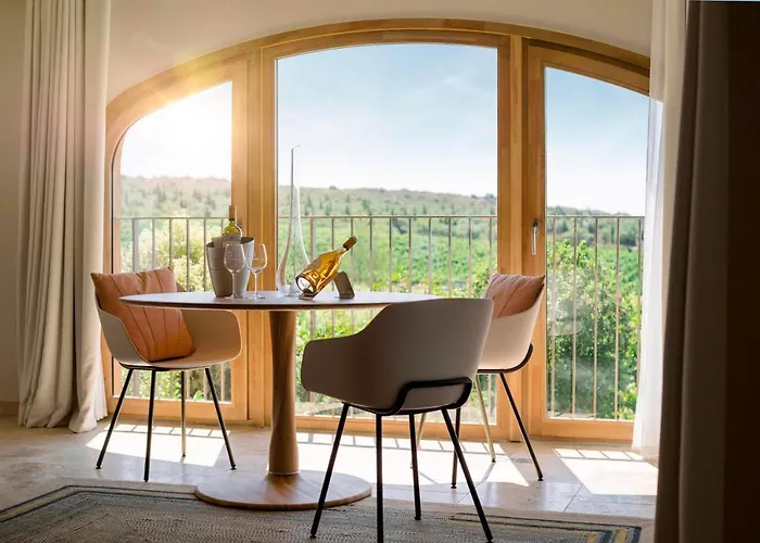 Hotel Château L'hospitalet Wine Beach&spa 5*