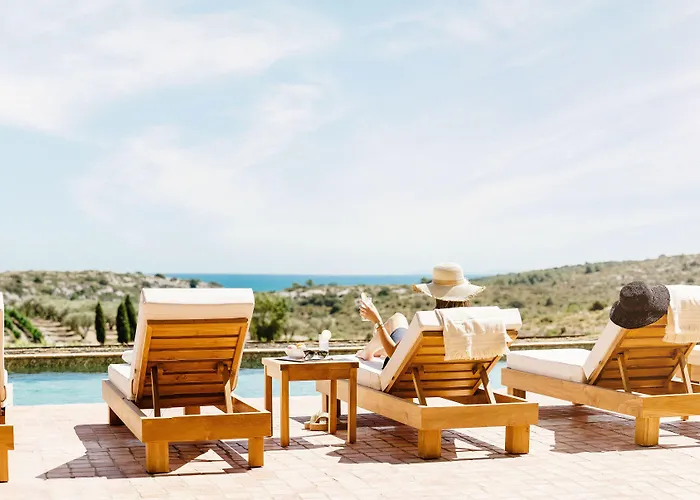 Отель Chateau L'hospitalet Wine & 5*